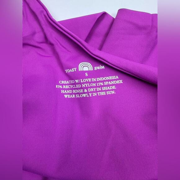 NWT Free People x Toast Signature One Shoulder Crop Bikini Top Purple
Orchid Sm - Picture 3 of 5